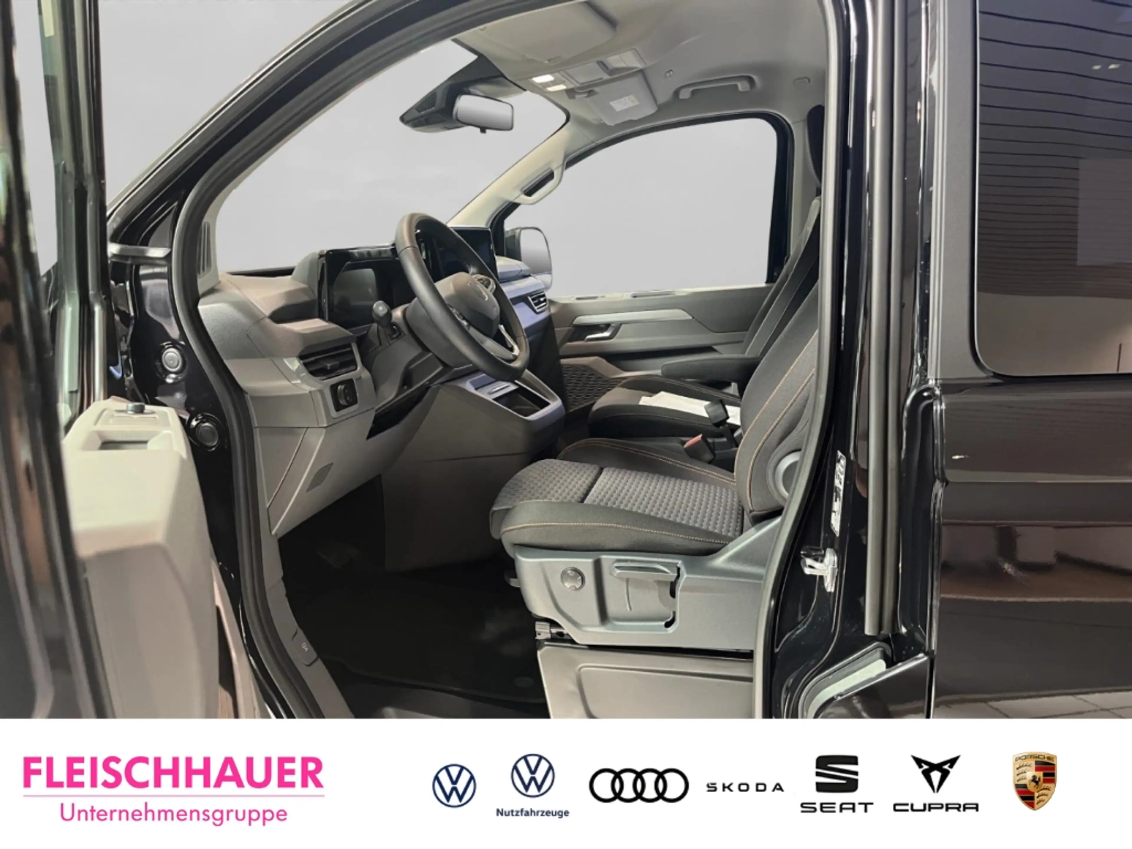 Volkswagen T7 Caravelle PanAmericana 2.0 TDI AHK Panorama Digitales Cockpi — photo 8