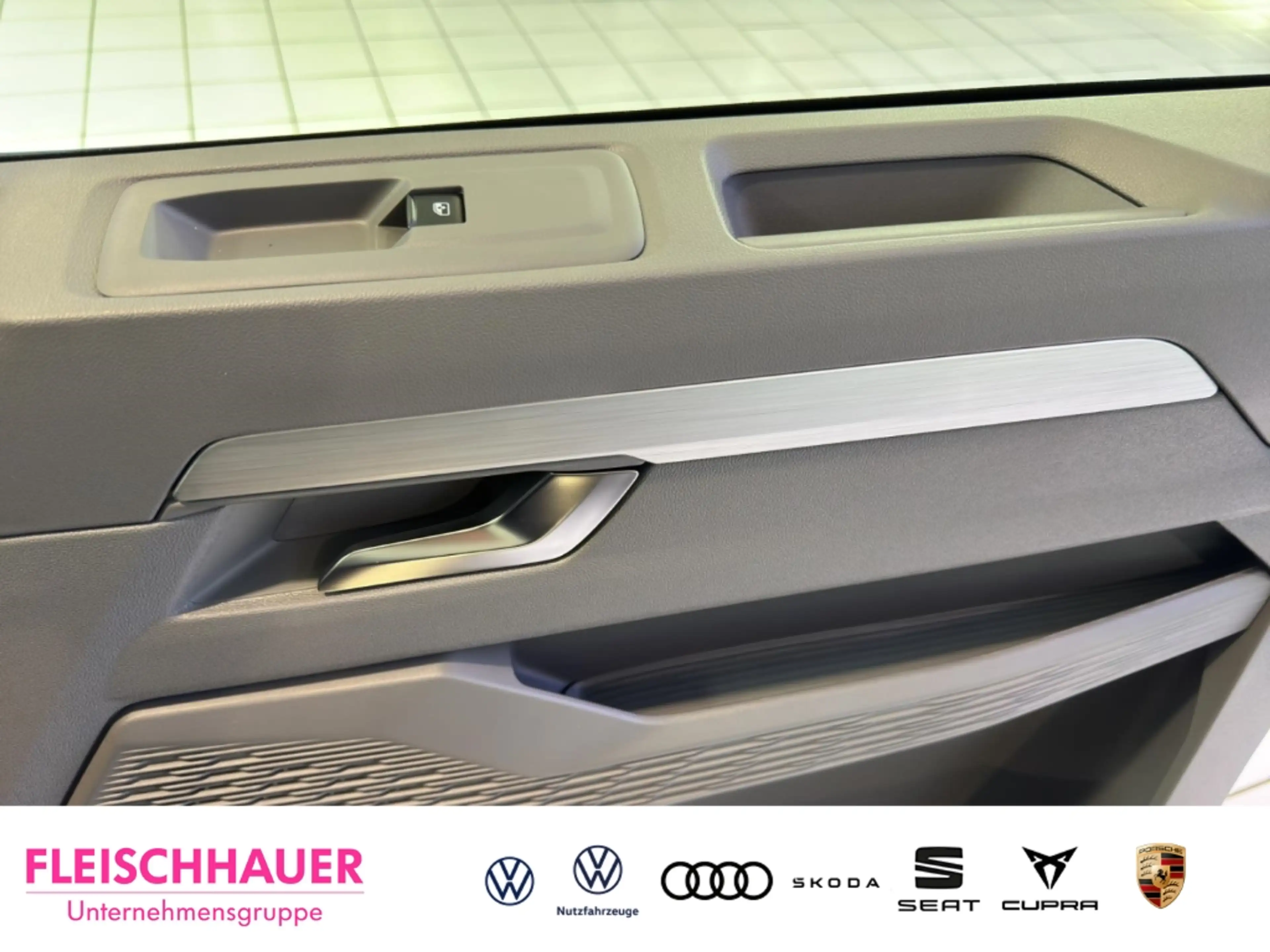 Volkswagen T7 Caravelle PanAmericana 2.0 TDI AHK Panorama Digitales Cockpi — photo 15