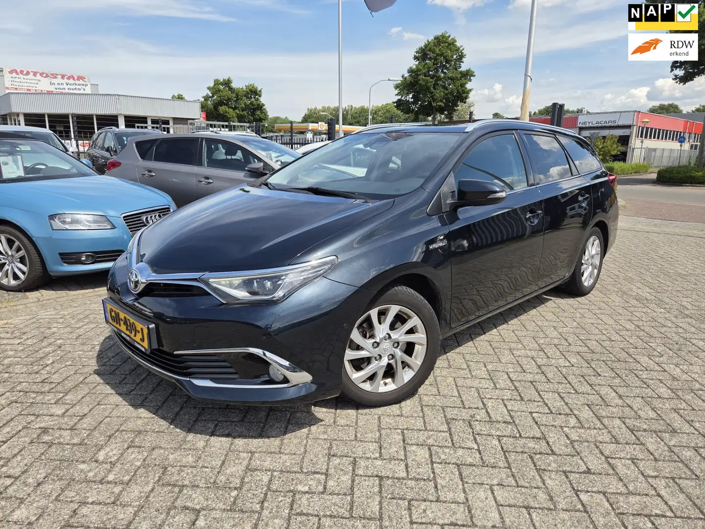 Toyota Auris Touring Sports 1.8 Hybrid Lease Pro/PANODAK/VOL OP Grijs - 1