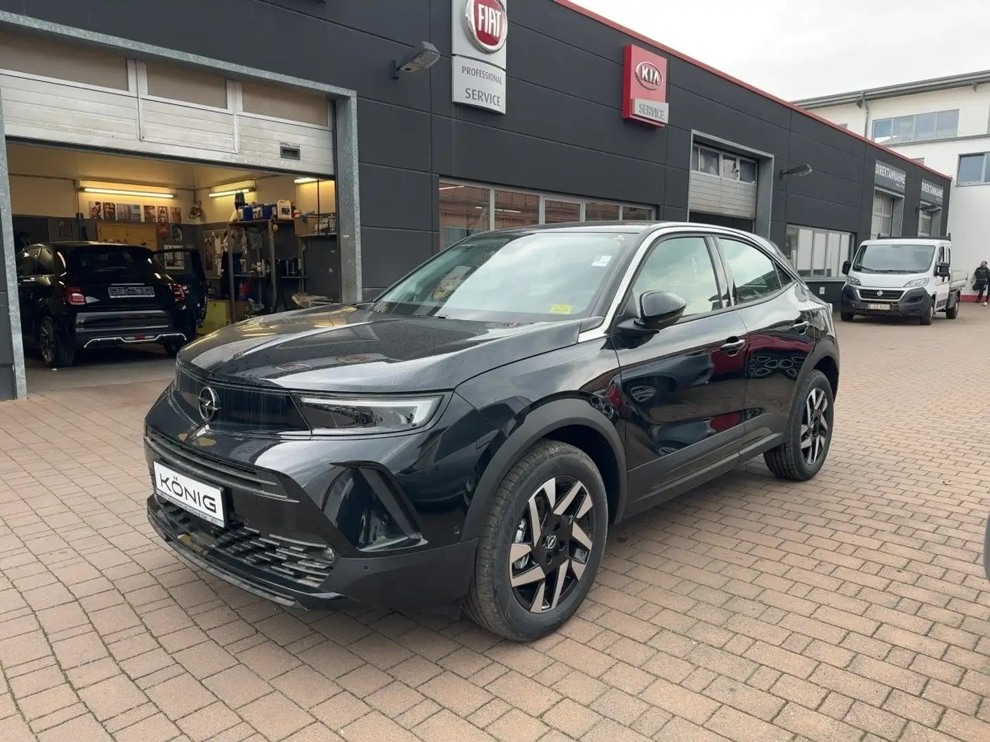 Opel Mokka Elegance 1.2 Direct Injection Automatik Schwarz - 1