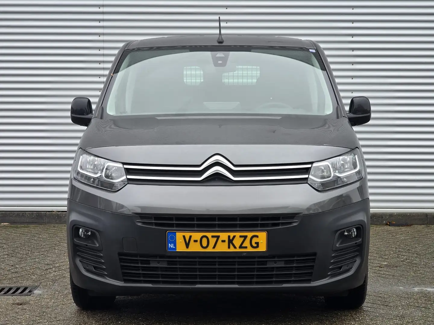 Citroen Berlingo ë-Berlingo L1 Club EV 50kWh 136pk AUTOMAAT | 3-ZIT Grijs - 2