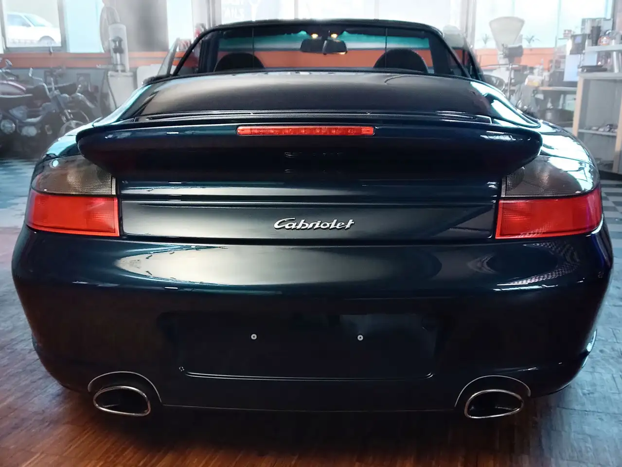 Porsche 996 911 Carrera Cabrio mit eingetragenem Turbo-Look, foto 5