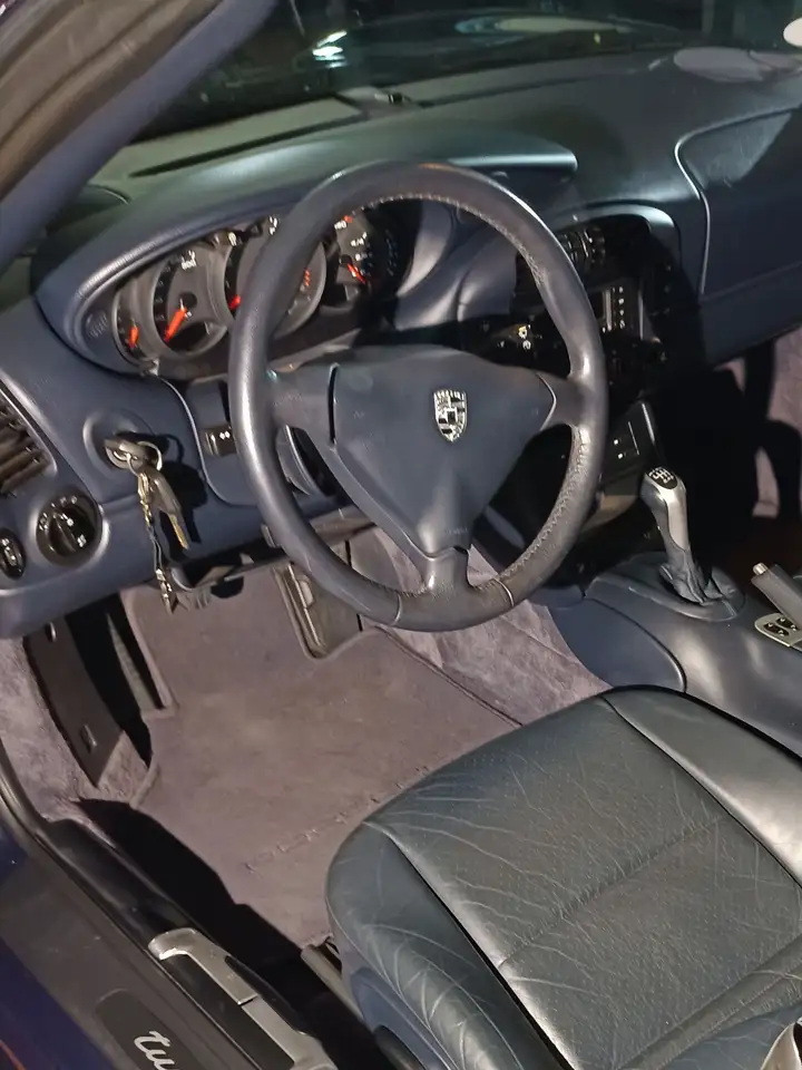 Porsche 996 911 Carrera Cabrio mit eingetragenem Turbo-Look, foto 8