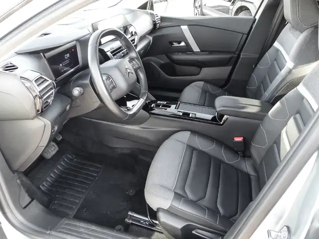 Citroen C4 view 11