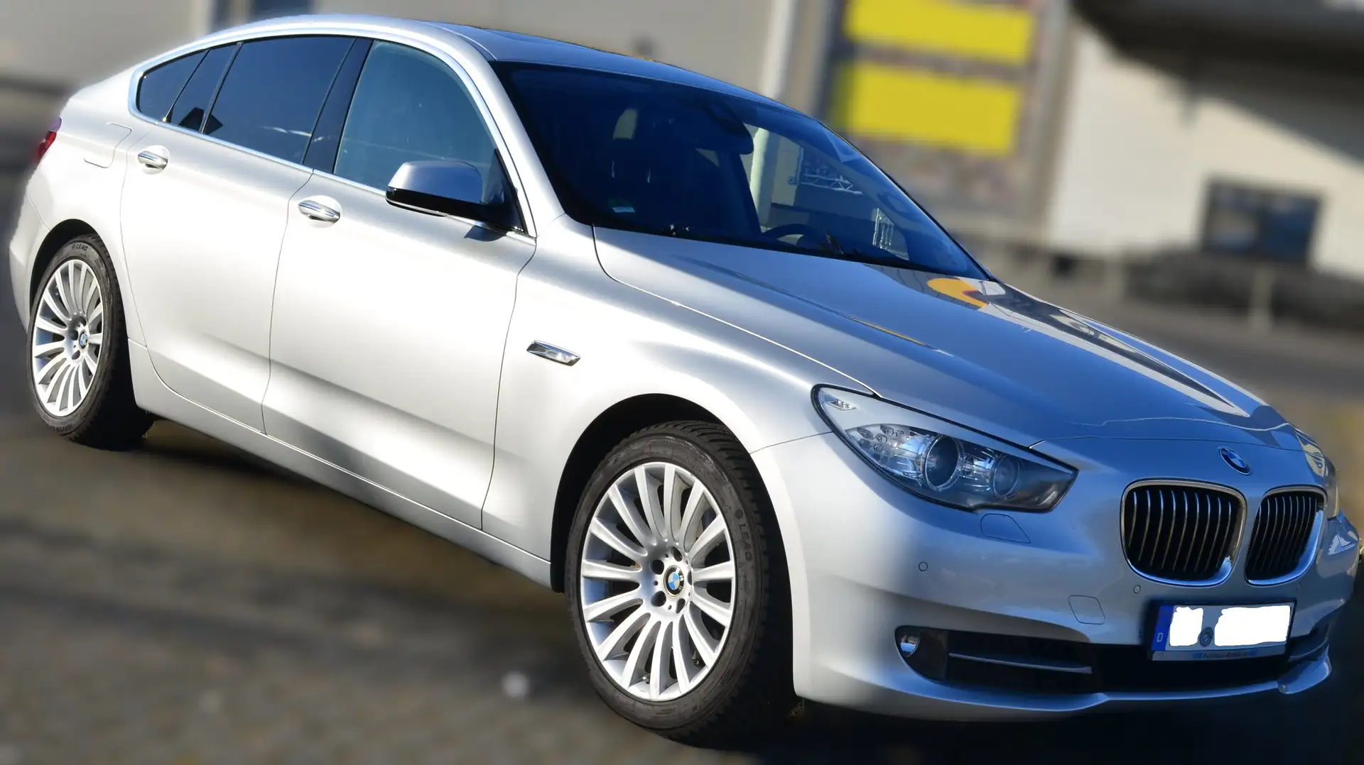 BMW 520 d GT Standheizung Schiebedach u.v.m. Silber - 1