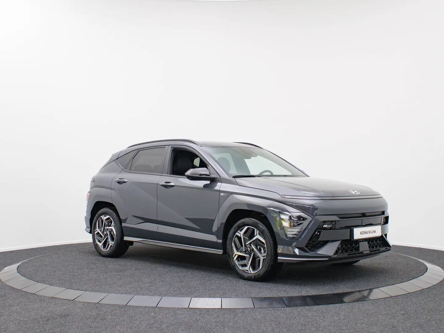 Hyundai KONA 1.6 GDI HEV N Line Automaat (Ecotronic Gray Pearl) Grijs - 2