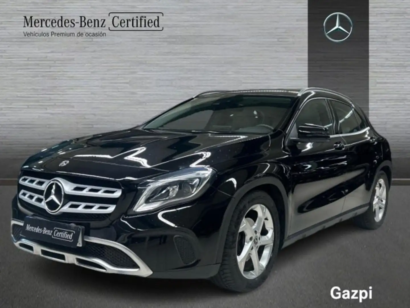 Mercedes-Benz GLA 180 Urban - 1