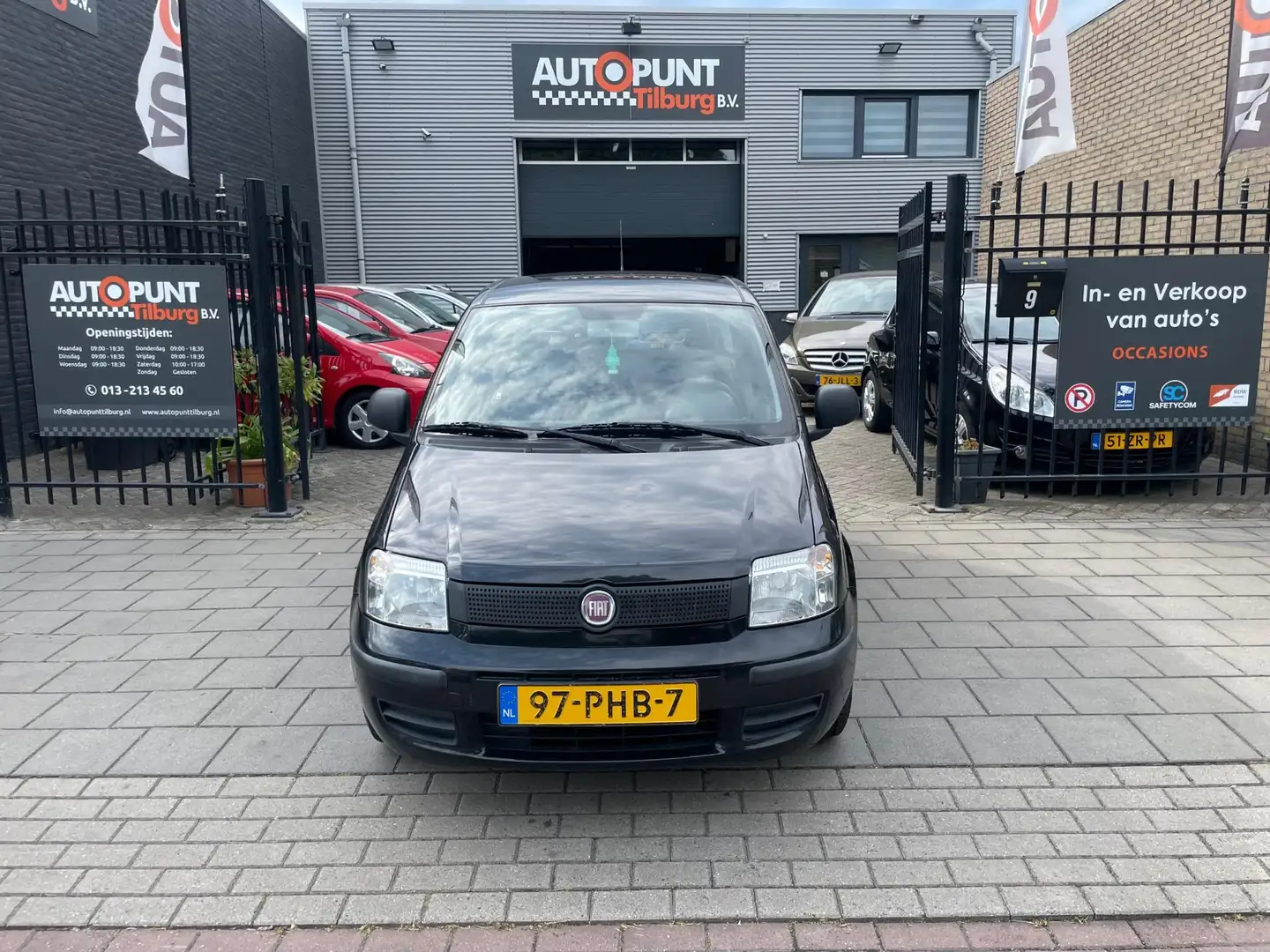 Fiat Panda 1.2 Active 1e Eigenaar! NAP APK 4x Nieuwe banden! Zwart - 2