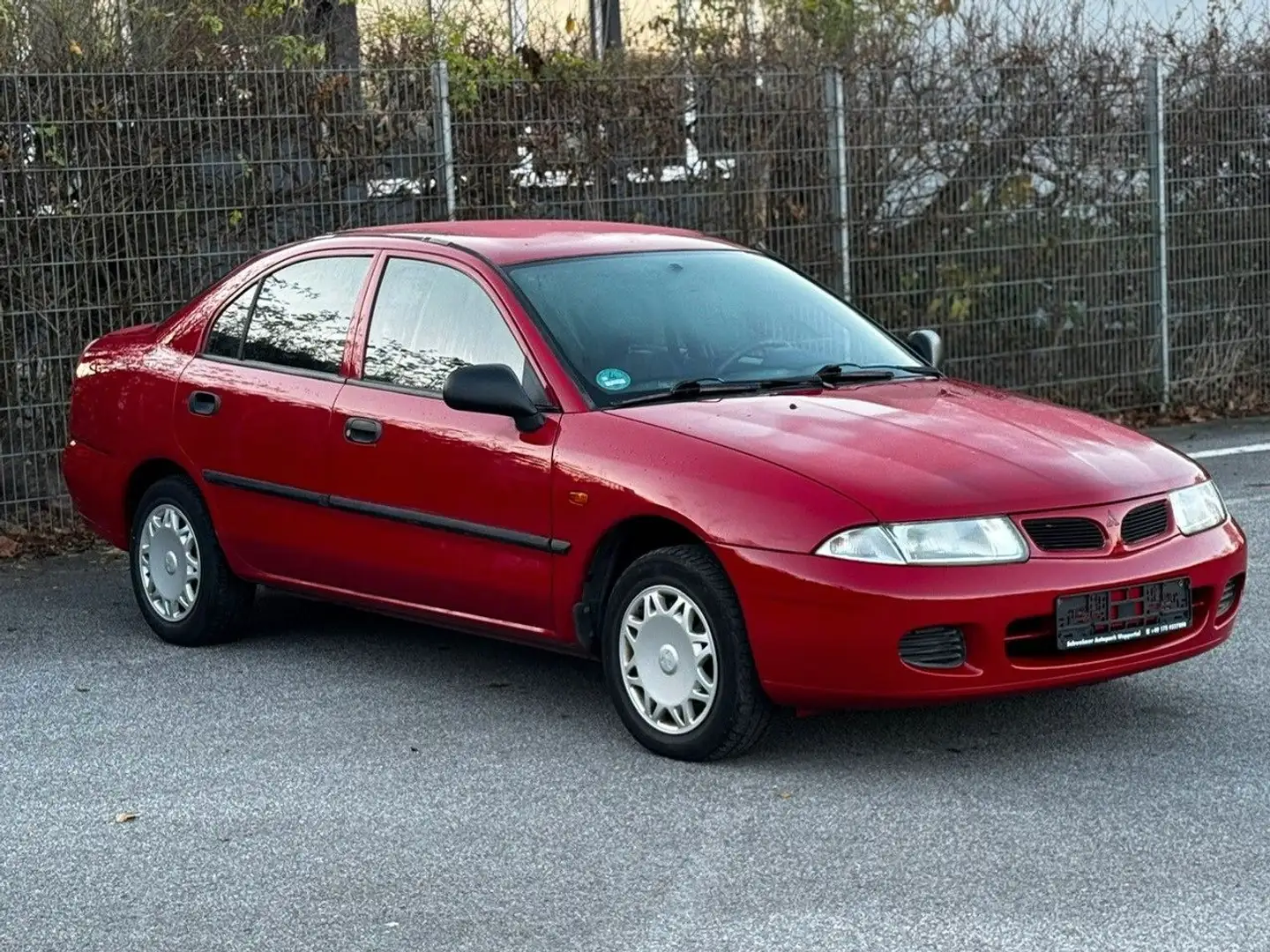 Mitsubishi Carisma 1.6 AUTOMATIK 2 HAND TÜV NEU !!! Rot - 1