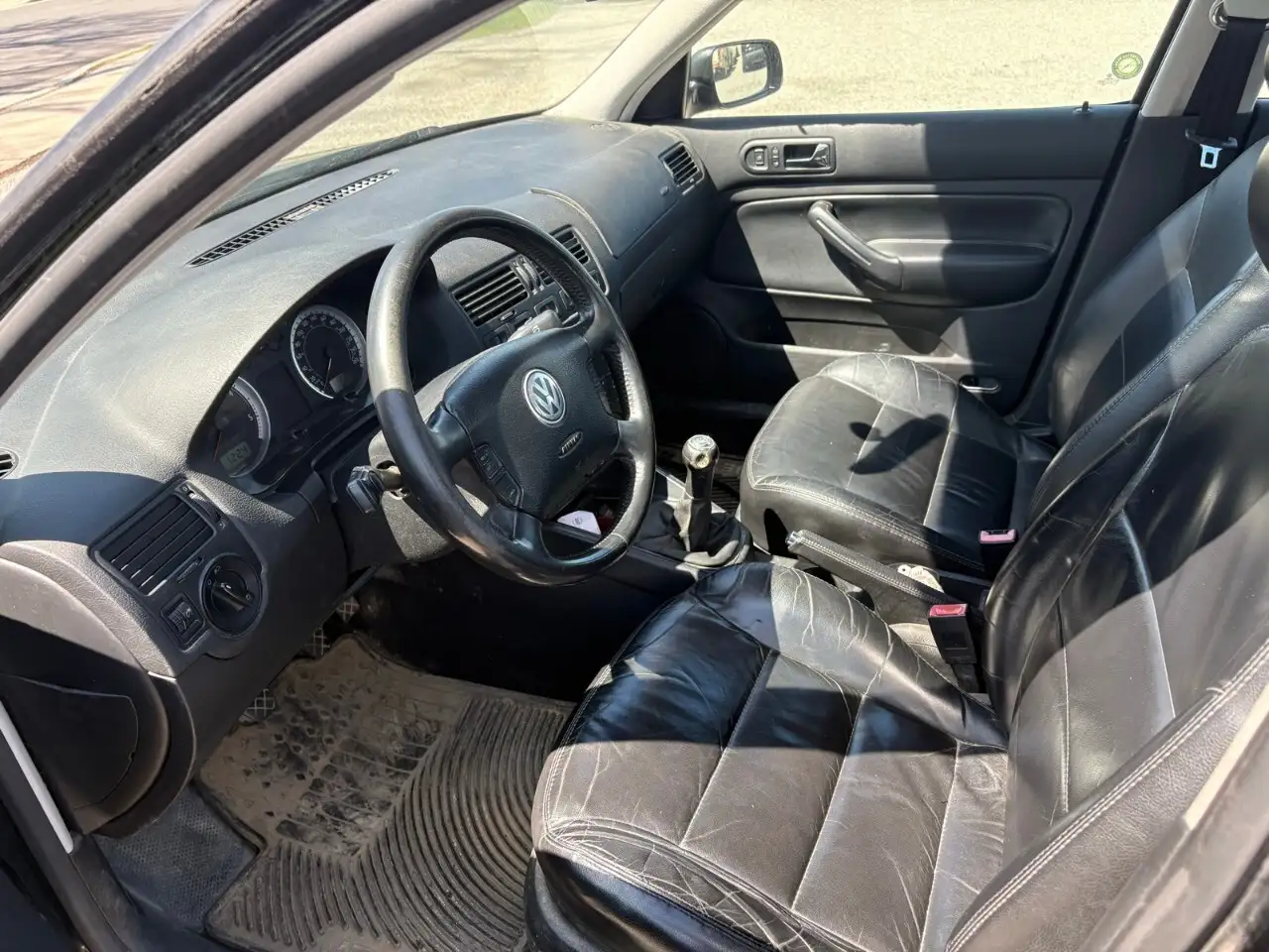 Volkswagen Jetta снимка Volkswagen Jetta