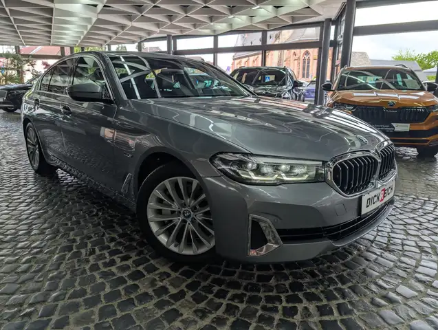 Bmw 530 e Luxury Line HEV AHK LED LEDER SHZ SoH 97%