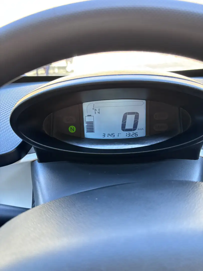Renault Twizy accessoriata,sedile anteriore modificato più como - 1