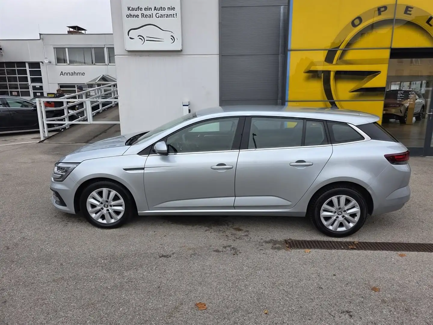 Renault Megane Mégane Grandtour Equilibre Blue dCi 115 Silber - 2