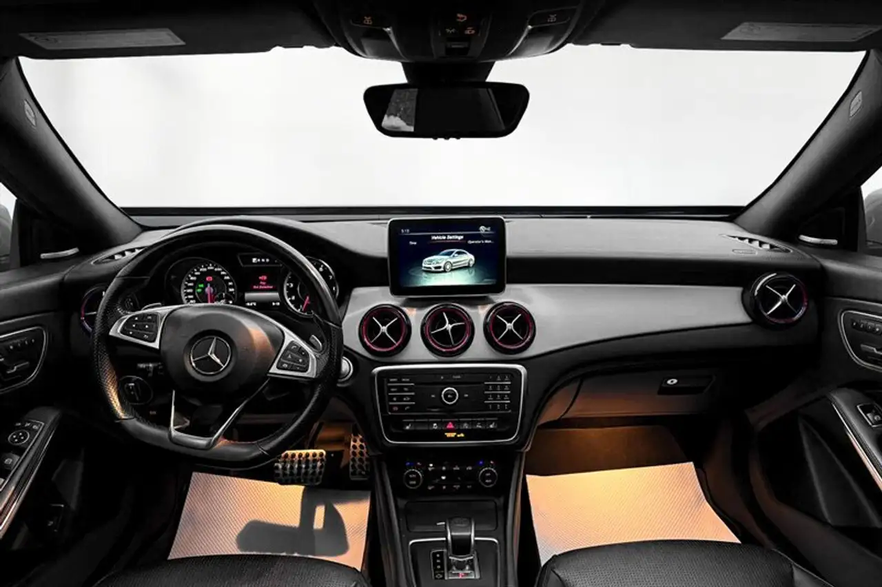Mercedes-Benz CLA снимка Mercedes-Benz CLA