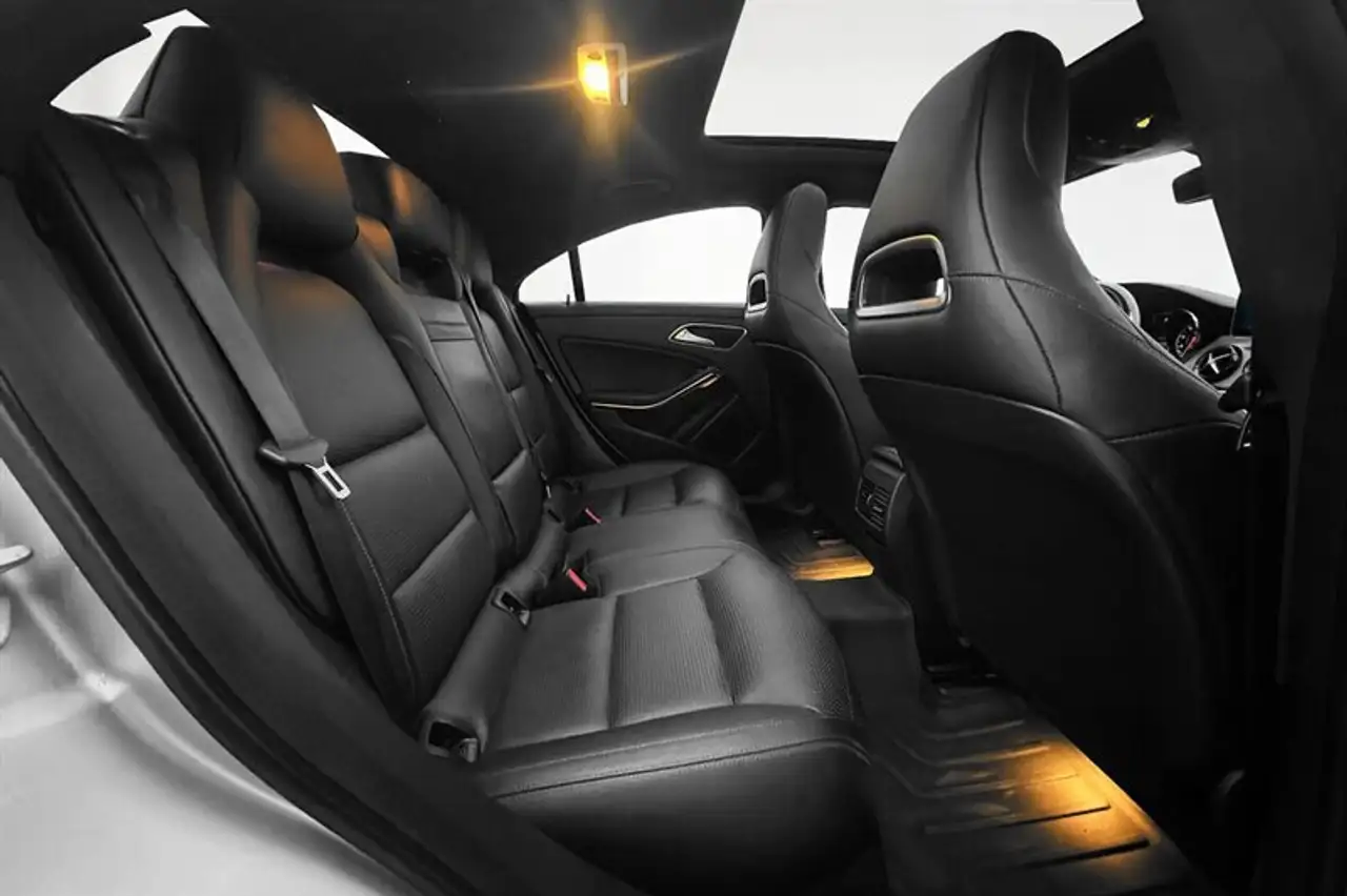 Mercedes-Benz CLA снимка Mercedes-Benz CLA