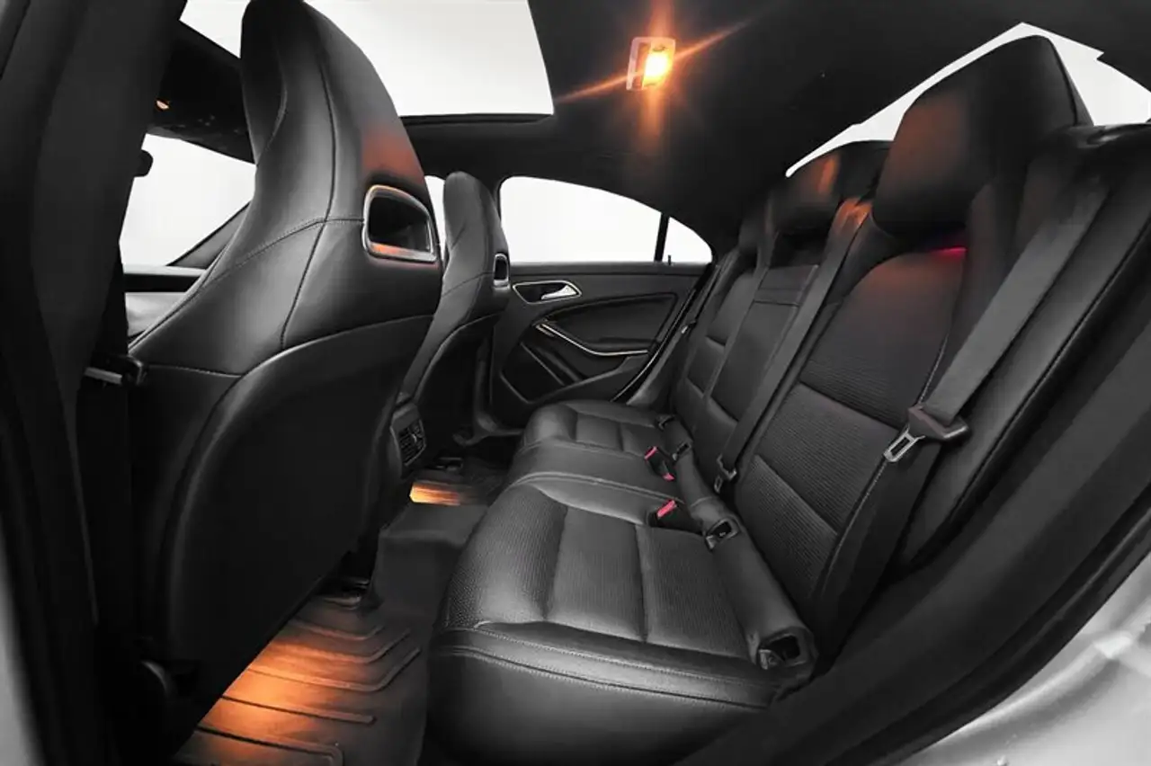 Mercedes-Benz CLA снимка Mercedes-Benz CLA