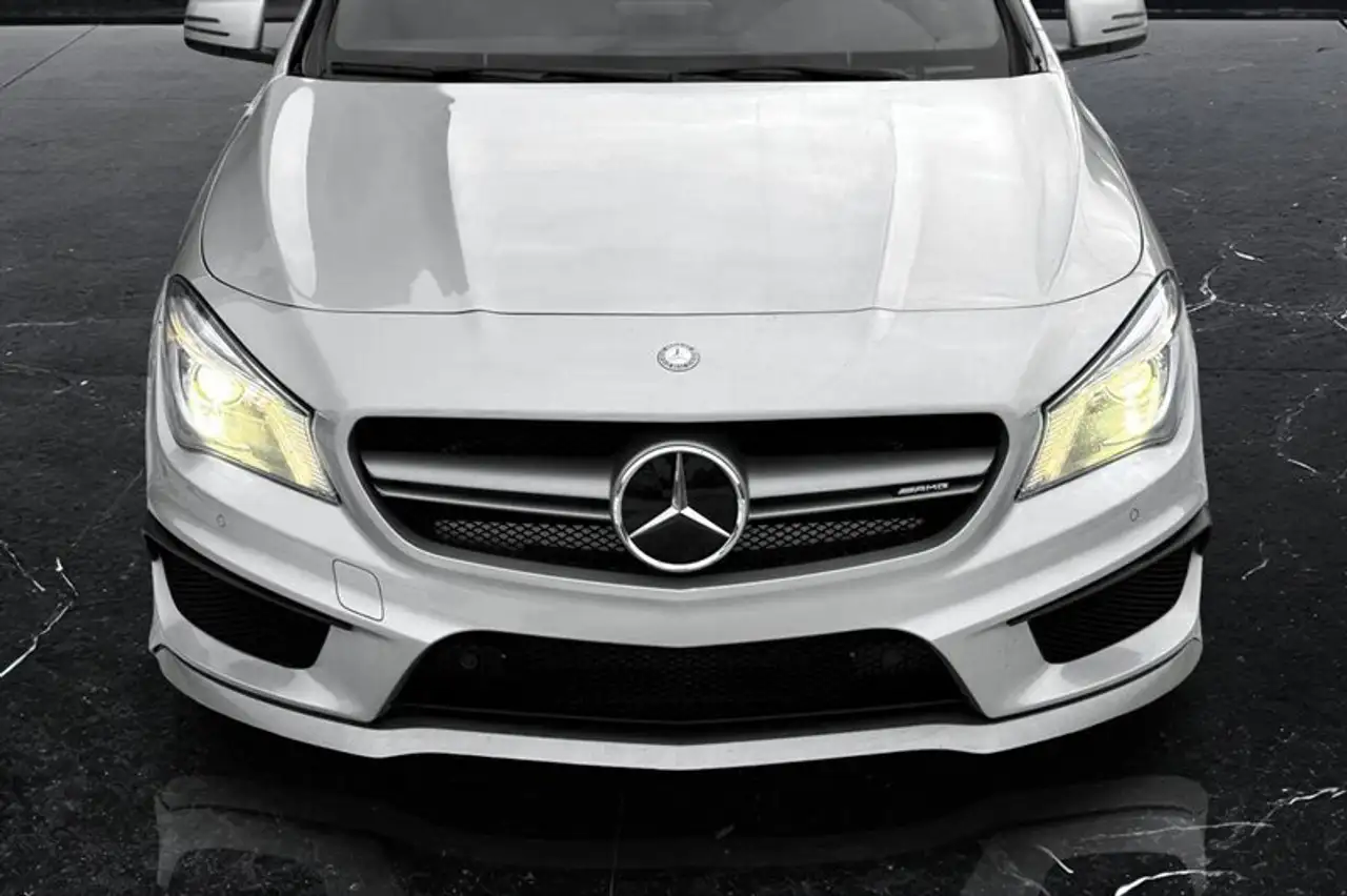 Mercedes-Benz CLA снимка Mercedes-Benz CLA