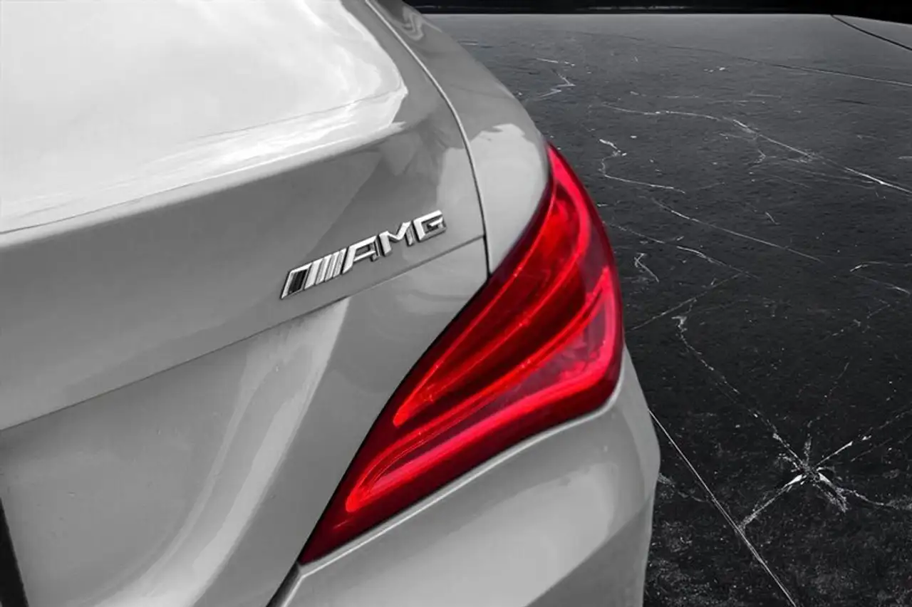 Mercedes-Benz CLA снимка Mercedes-Benz CLA