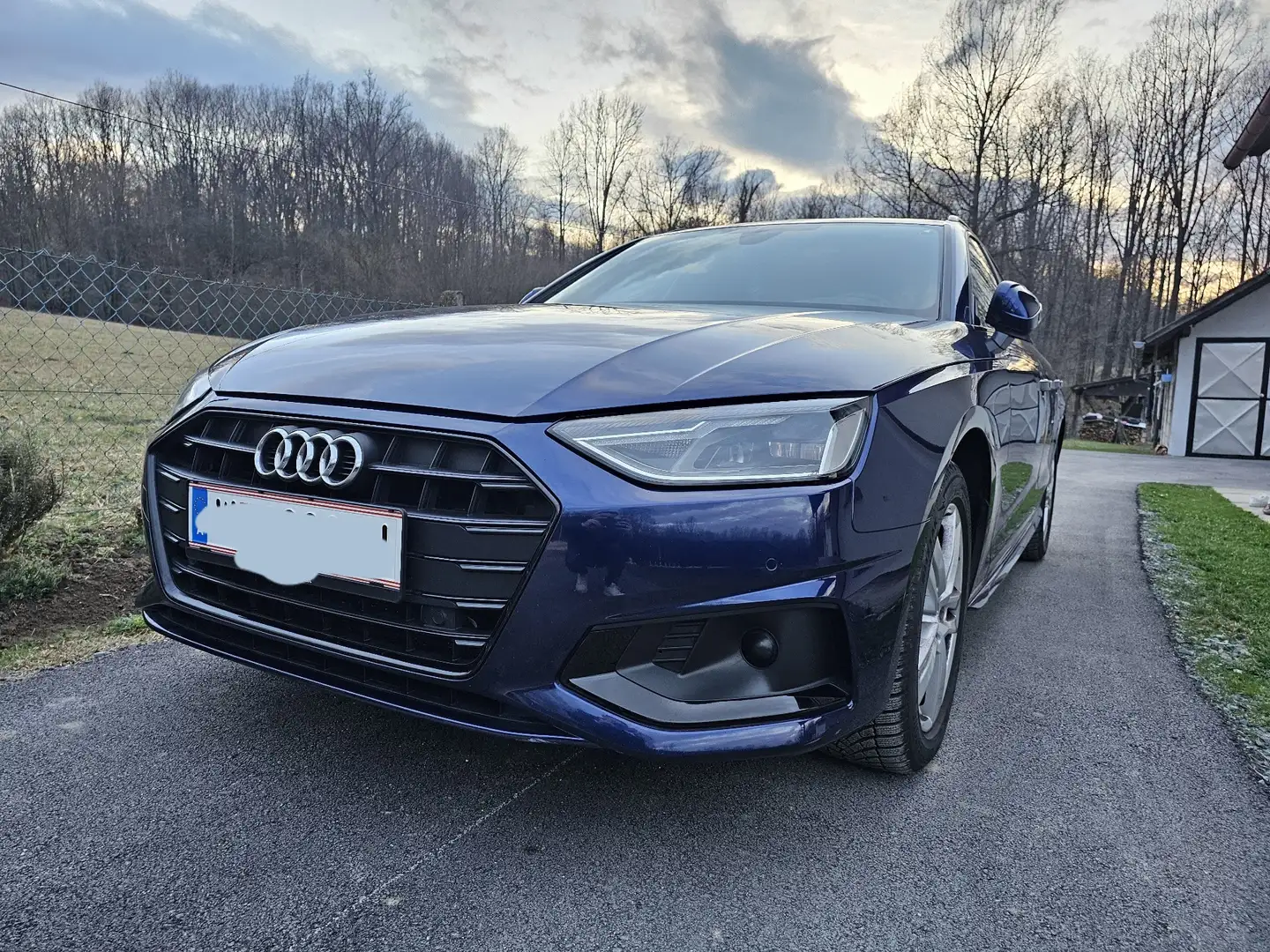 Audi A4 Avant 40 TDI advanced S-tronic Blau - 2