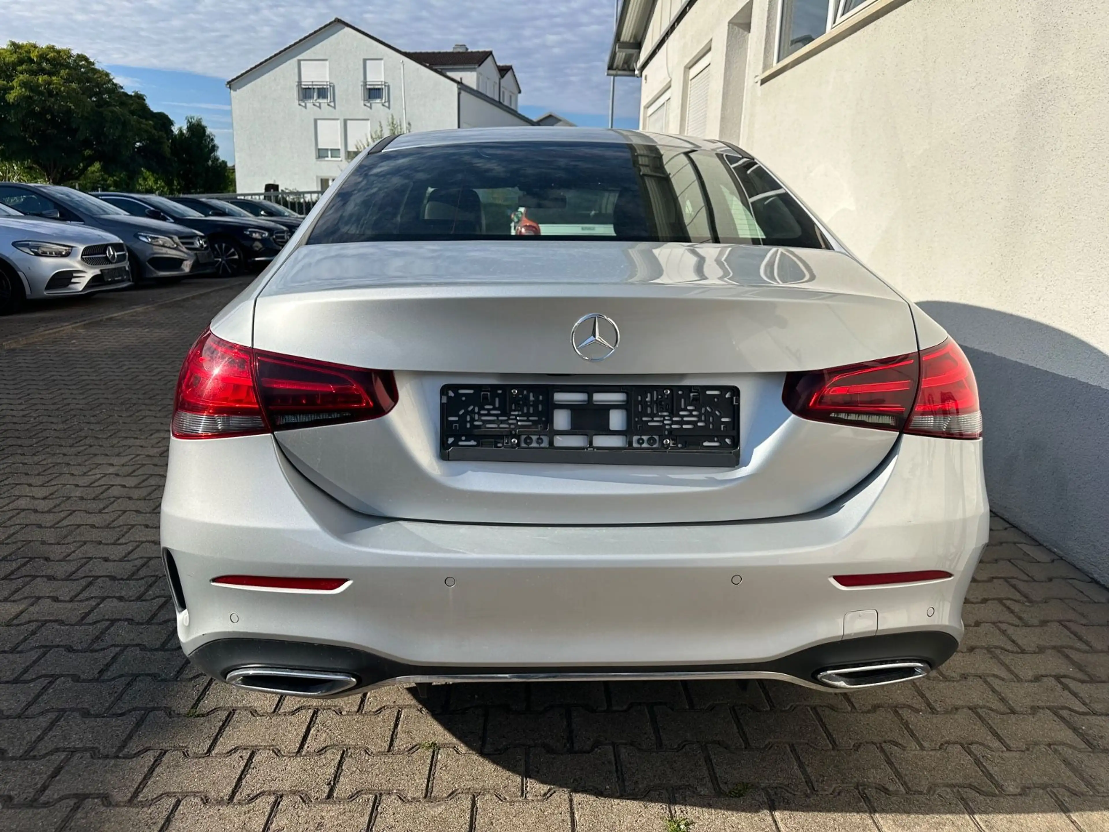 Mercedes-Benz A 220 d Limousine 4Matic AMG Panorama/Wiedesc/AHK — photo 14