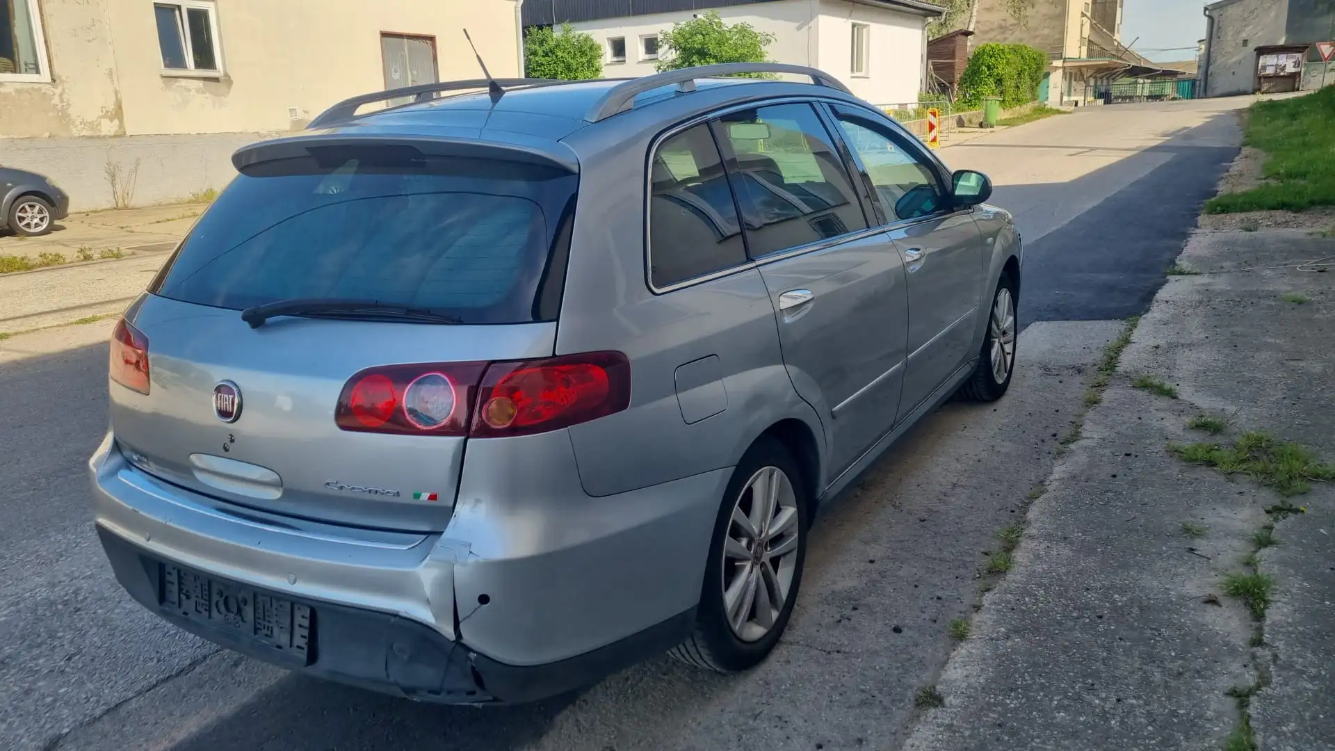 Fiat Croma 2,2 16V Emotion Aut. - 2