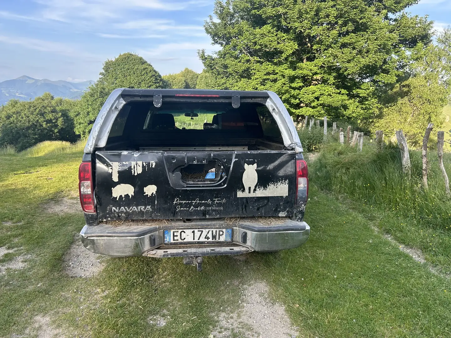 Nissan Navara d.cab 2.5 dci LE 174cv - 2