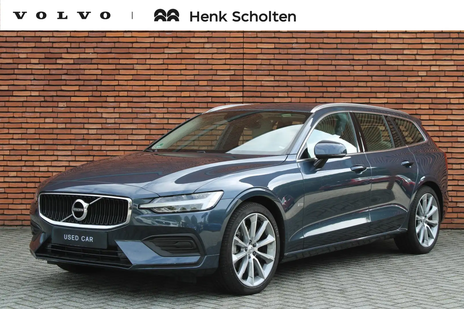 Volvo V60 T4 Automaat Momentum Pro | Trekhaak | Lederen Bekl Azul - 1