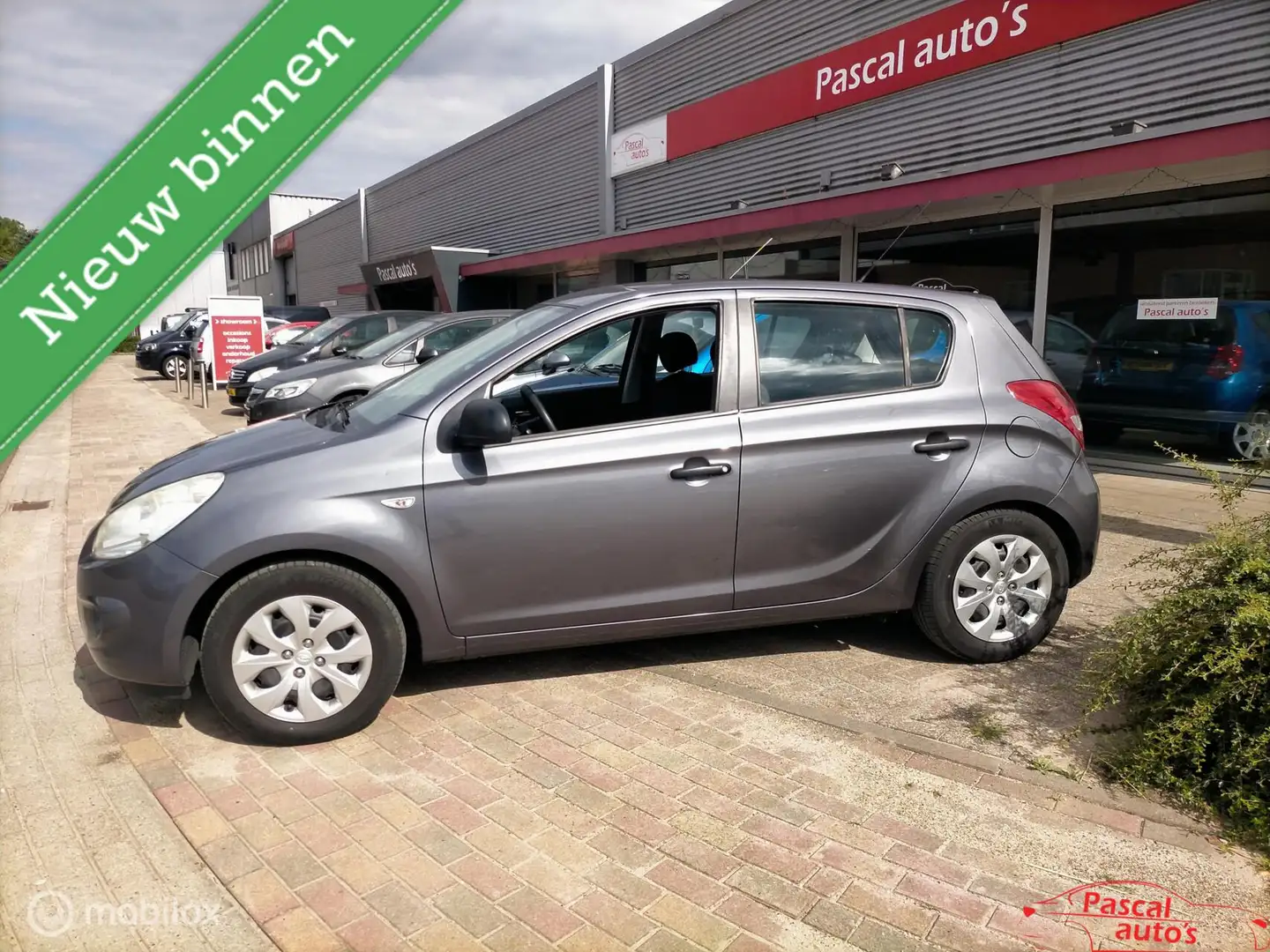 Hyundai i20 1.2i i-Drive airco apk Gris - 2