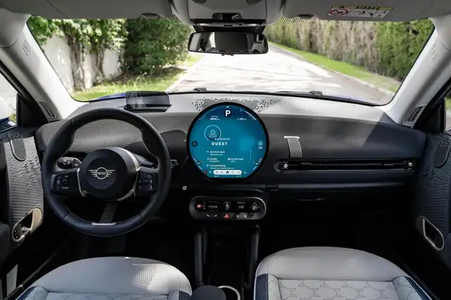 Mini Cooper Cooper view 6
