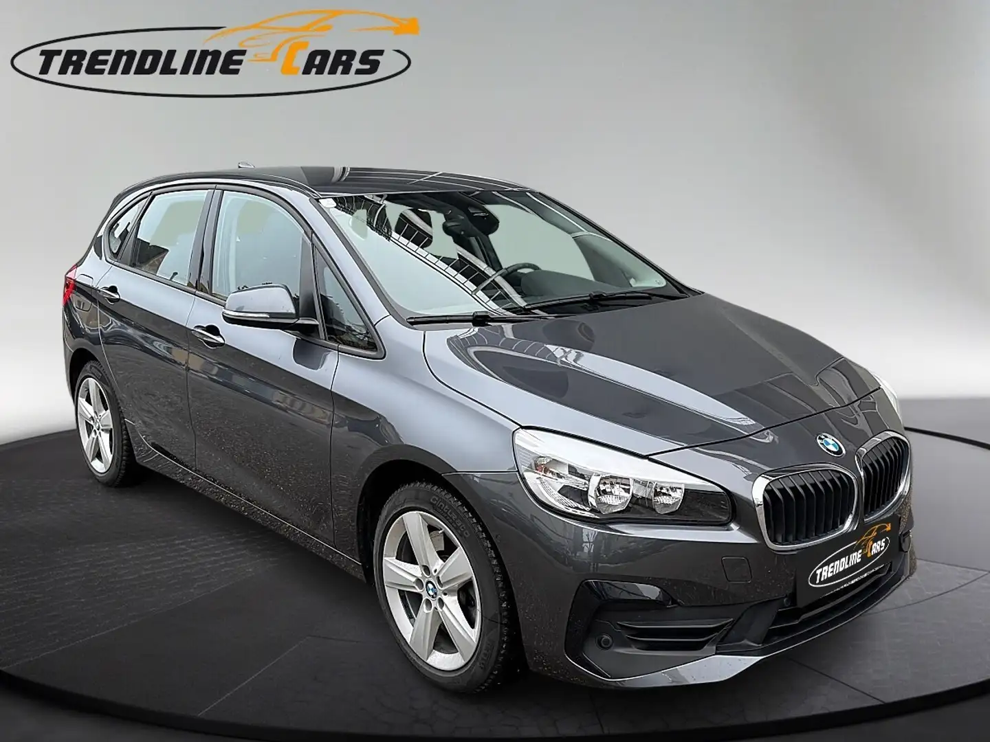BMW 225 xe PHEV iPerf Tourer Aut. *Allrad* Grau - 2