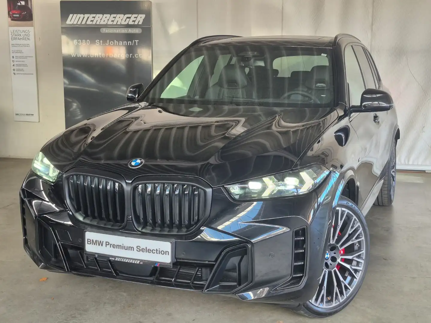 BMW X5 xDrive40d M Sportpaket Pro / AHK Zwart - 1