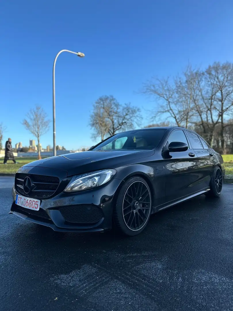 Mercedes-Benz C 300 7G-TRONIC AMG Line Schwarz - 1