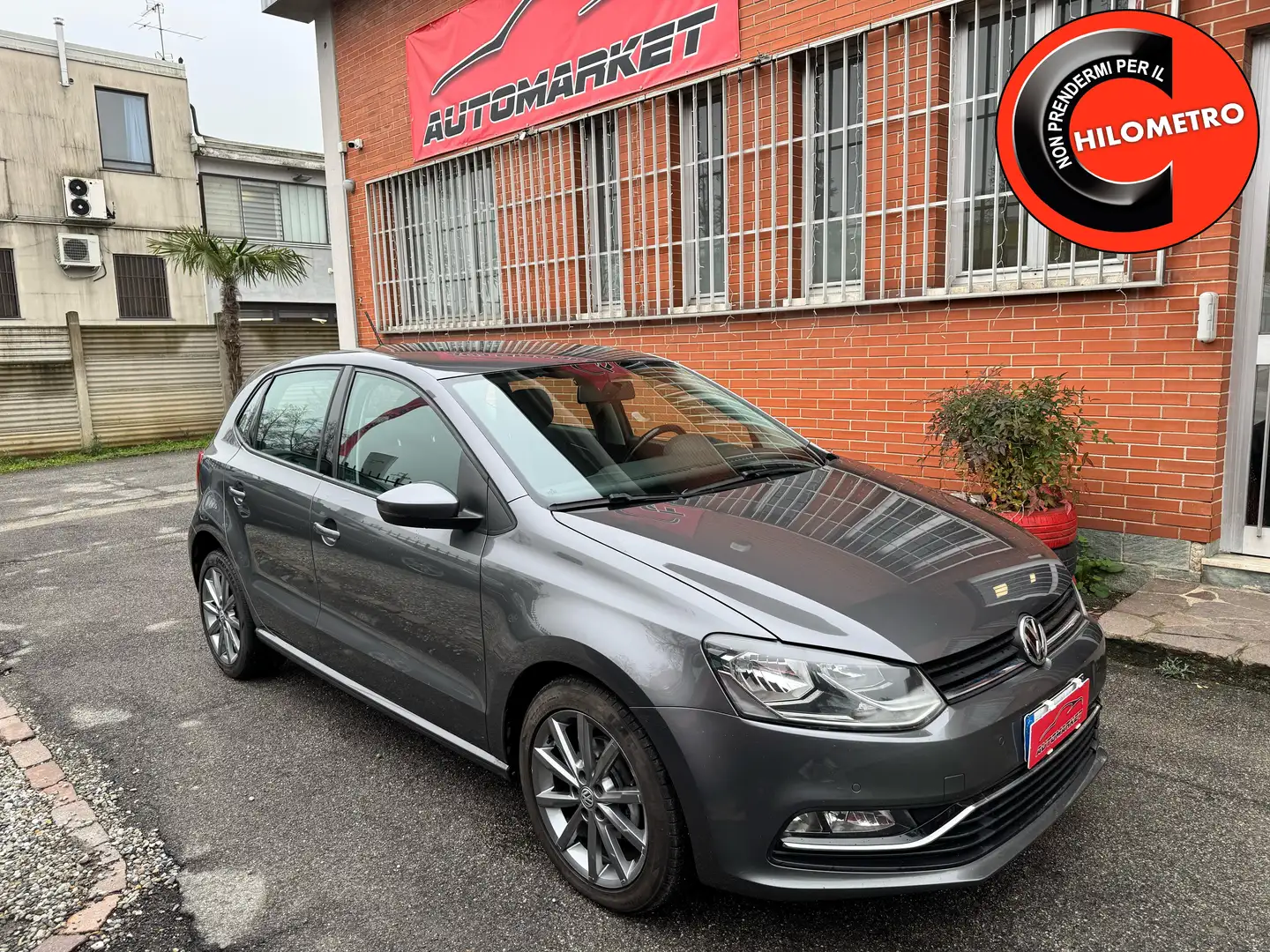 Volkswagen Polo 5p 1.4 tdi Highline 90cv dsg Grigio - 1