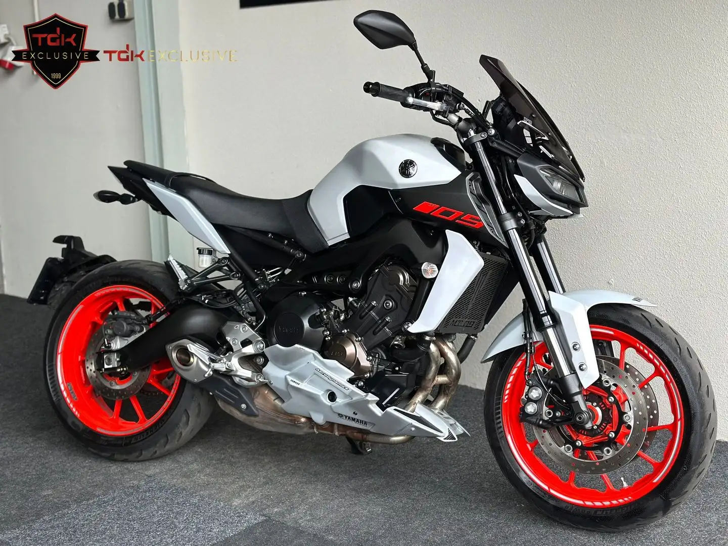 Yamaha MT-09 ABS Gris - 1