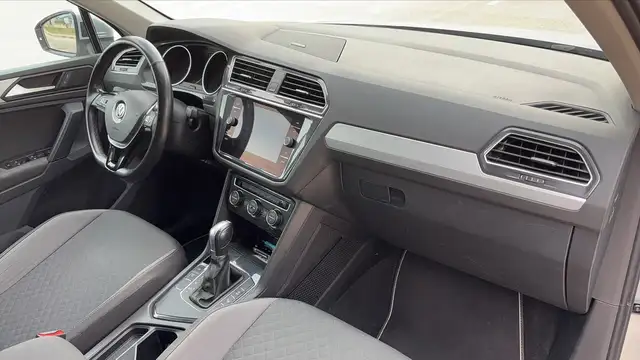 Volkswagen Tiguan view 10