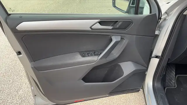 Volkswagen Tiguan view 7