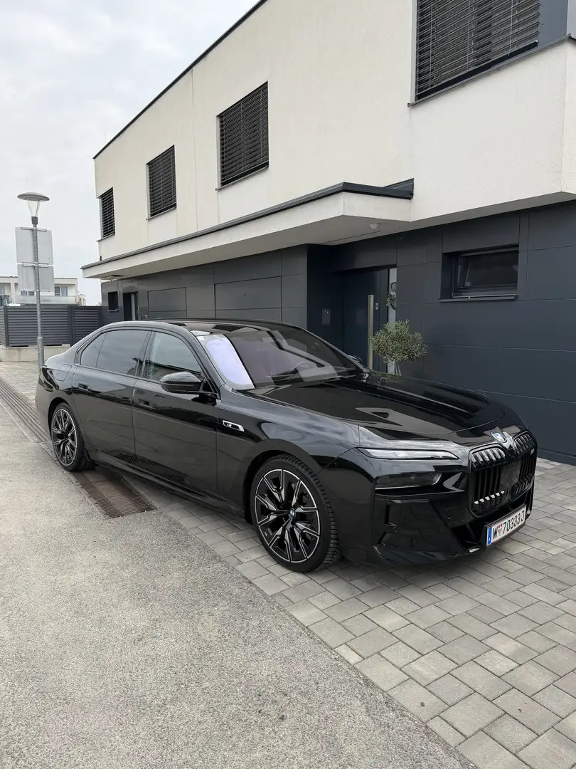 BMW 760 M760e xDrive Limousine 18,7 kWh Aut. Schwarz - 1
