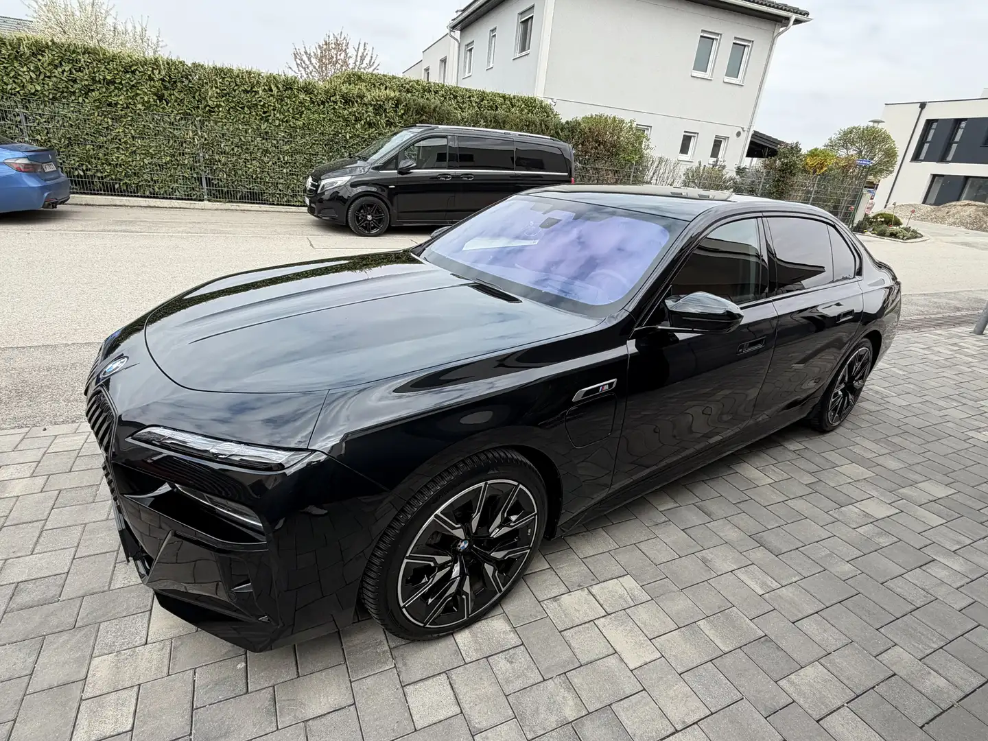 BMW 760 M760e xDrive Limousine 18,7 kWh Aut. Schwarz - 2
