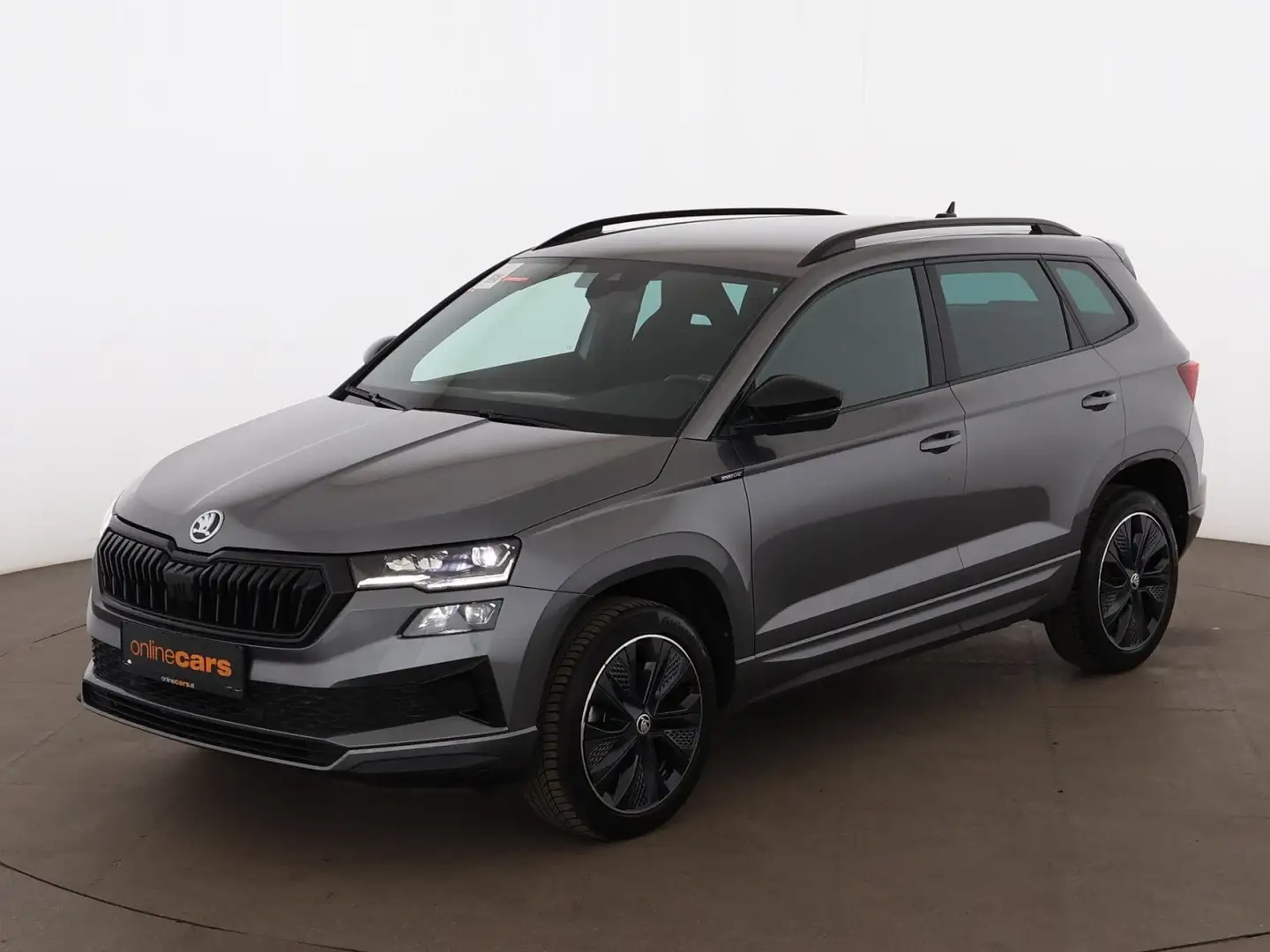 Skoda Karoq 2.0 TDI Sportline Aut MATRIX RADAR NAVI PDC Grau - 2