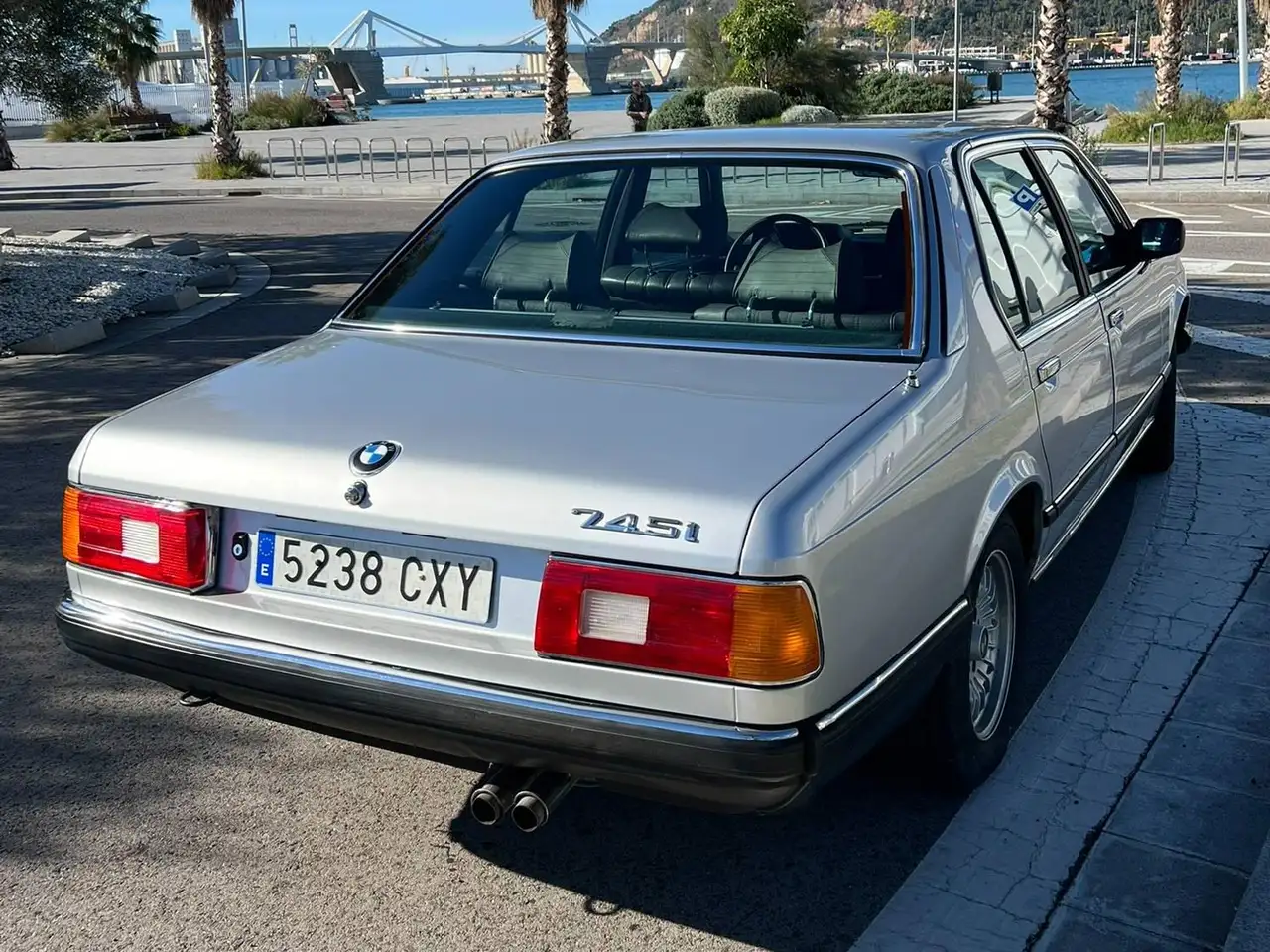 BMW 745i Aut., foto 7
