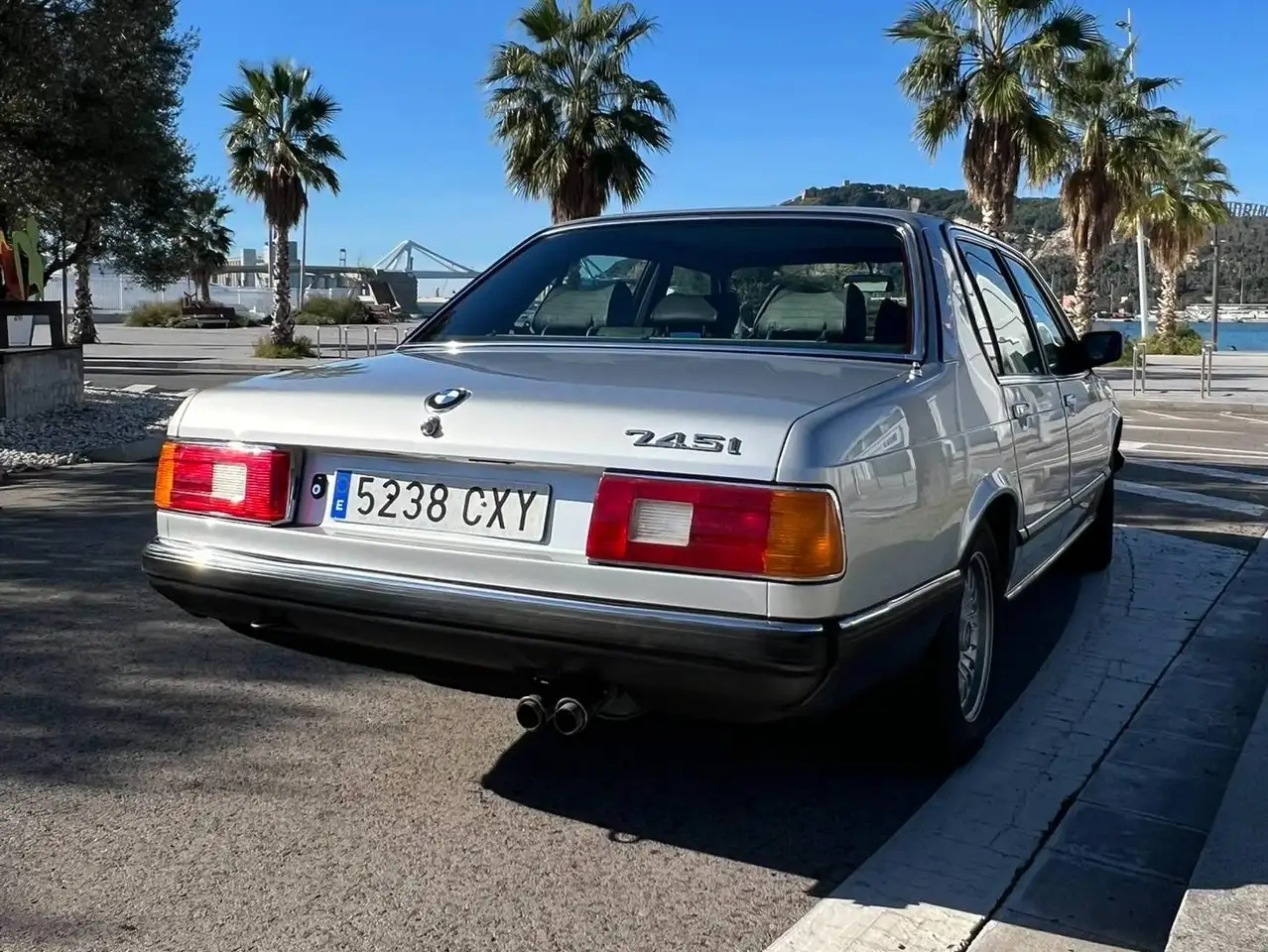 BMW 745i Aut., foto 8