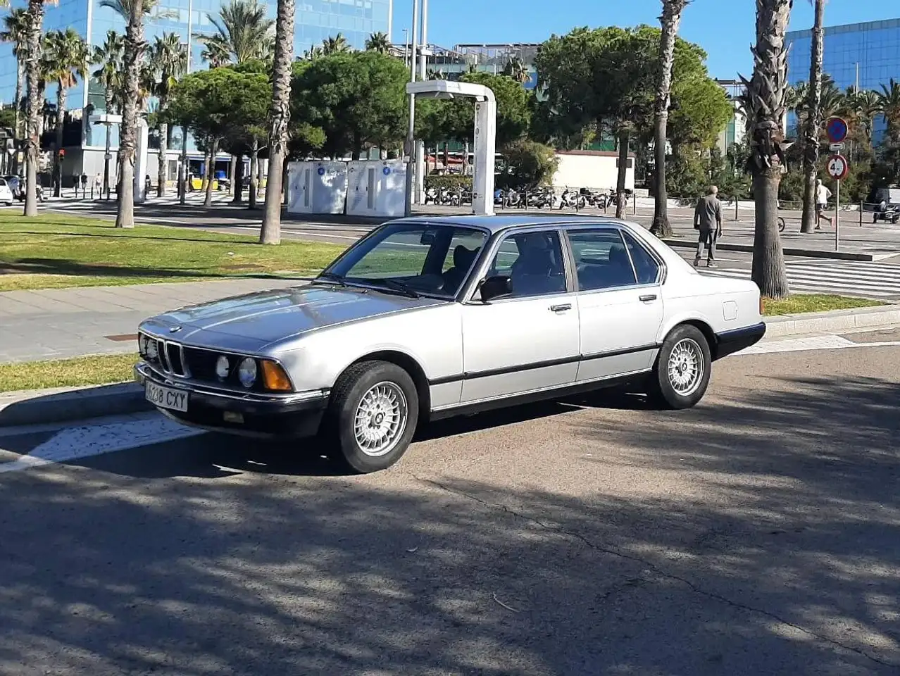 BMW 745i Aut., foto 5