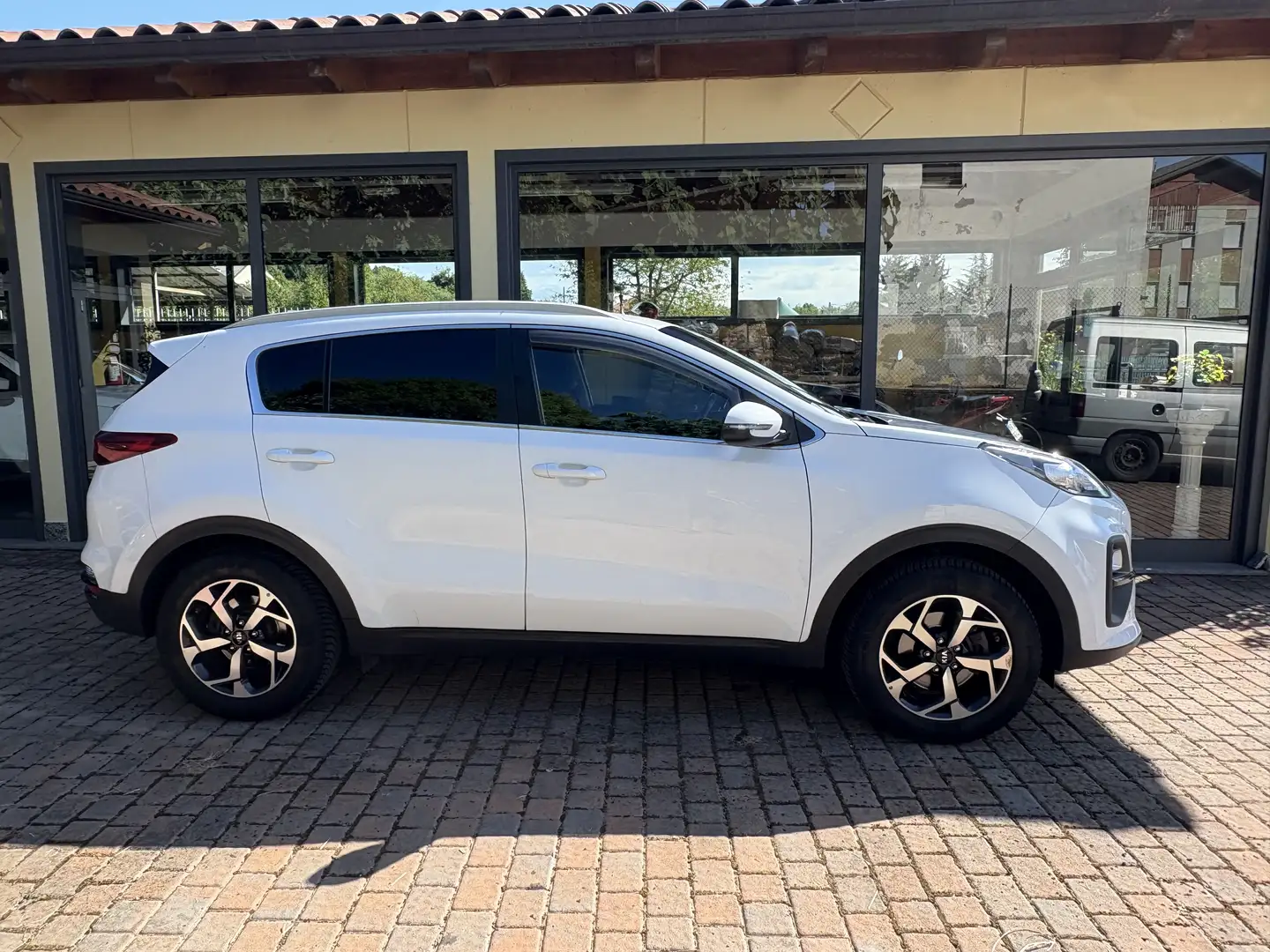 Kia Sportage 1.6  ecogpl 2wd 126cv GARANZIA KIA 2028 Bianco - 2