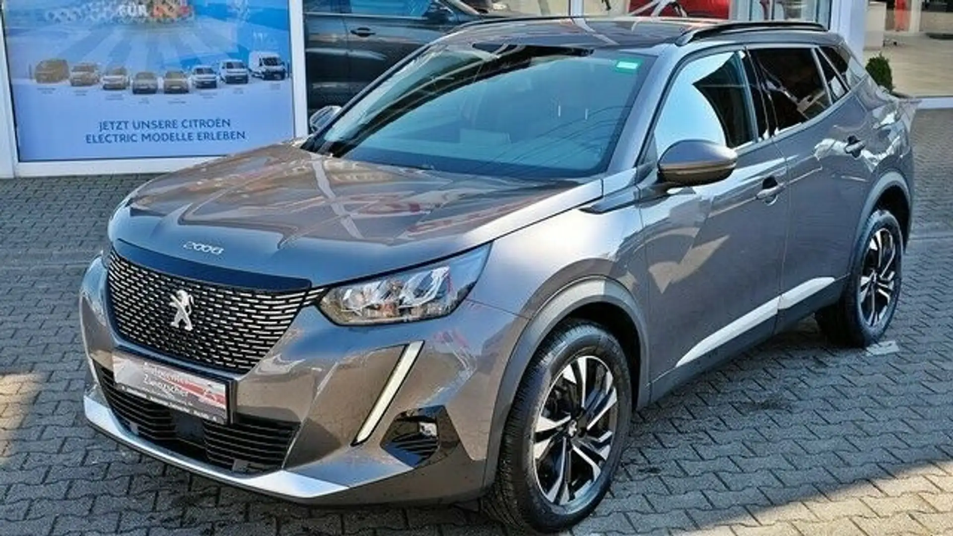 Peugeot 2008 PureTech 130 Allure Pack Grijs - 2