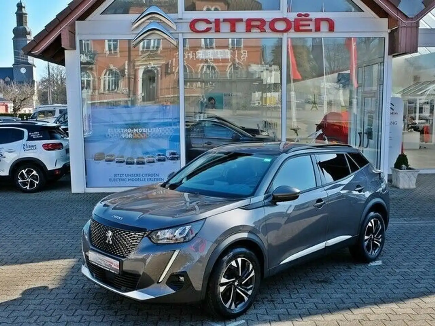 Peugeot 2008 PureTech 130 Allure Pack Grijs - 1