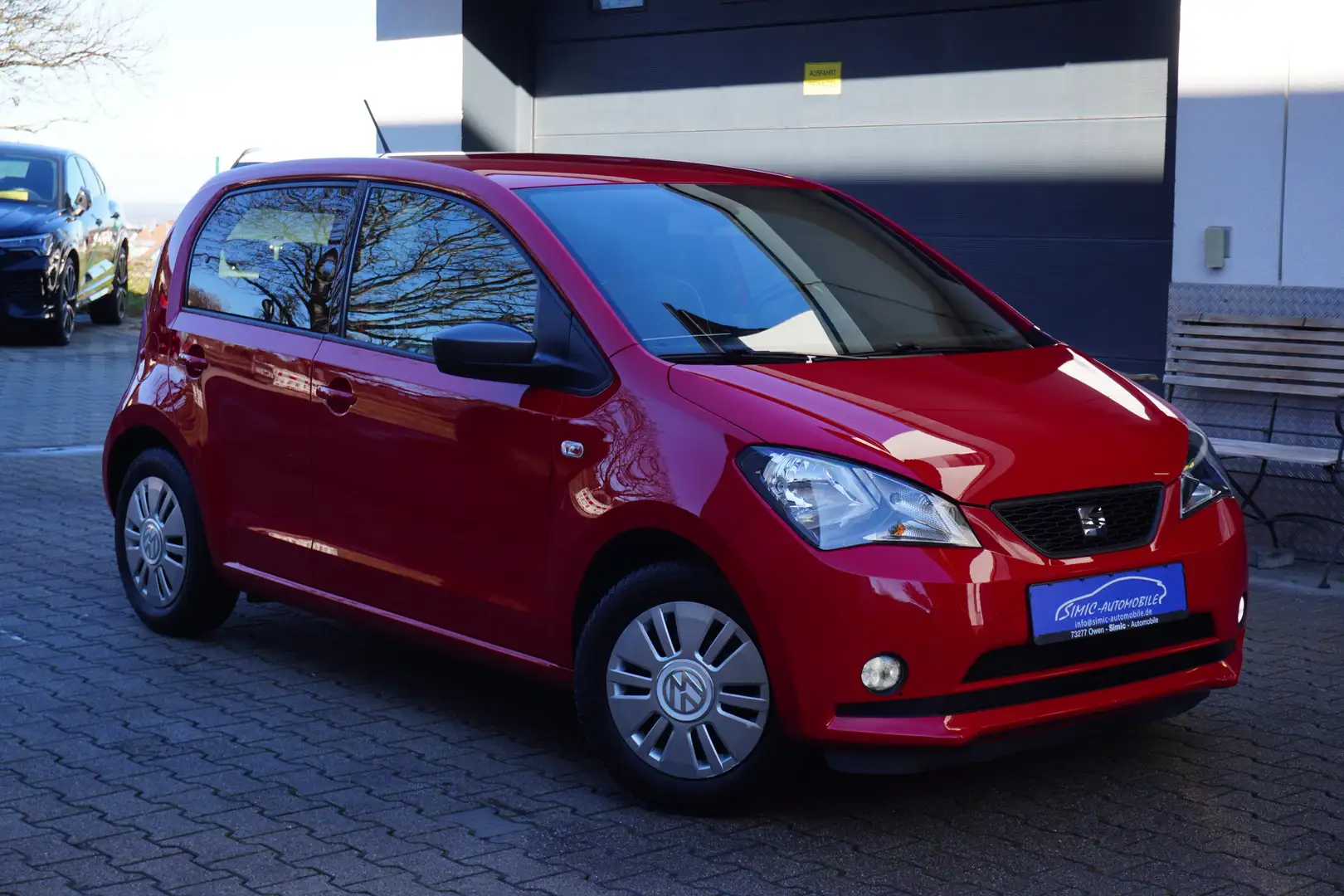 SEAT Mii 1.0 Chic Aut. KLIMA+PDC+TEMPO+SitzHzg+Org.74.Tkm Rot - 1