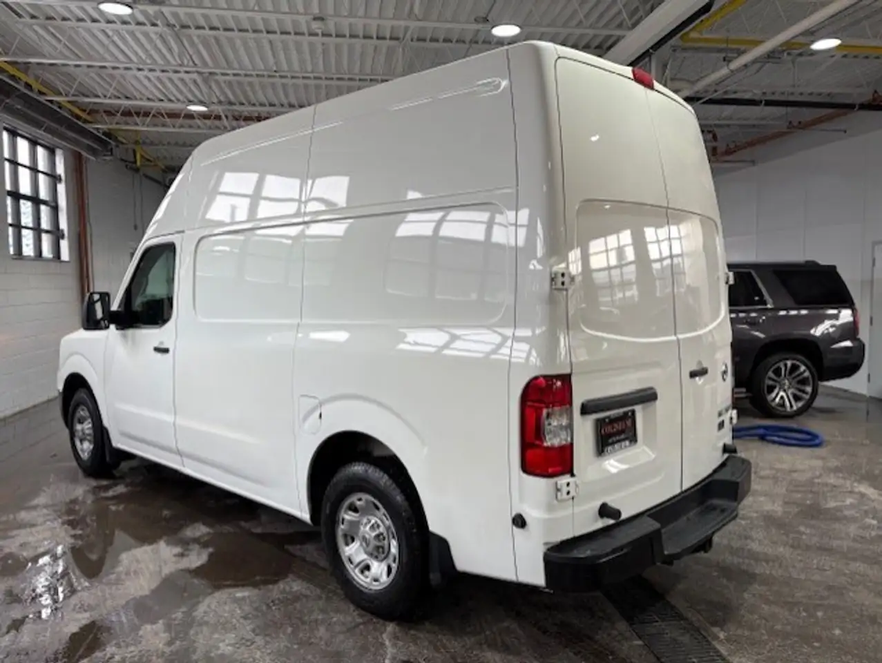 Nissan NV снимка Nissan NV