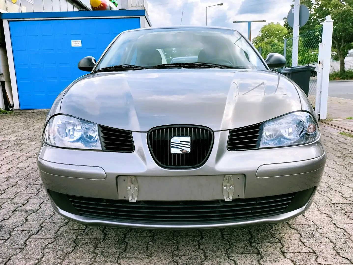 SEAT Ibiza (NEU TÜV) TOP/ Klima/ 8x fach Reifen / City Car Gris - 2