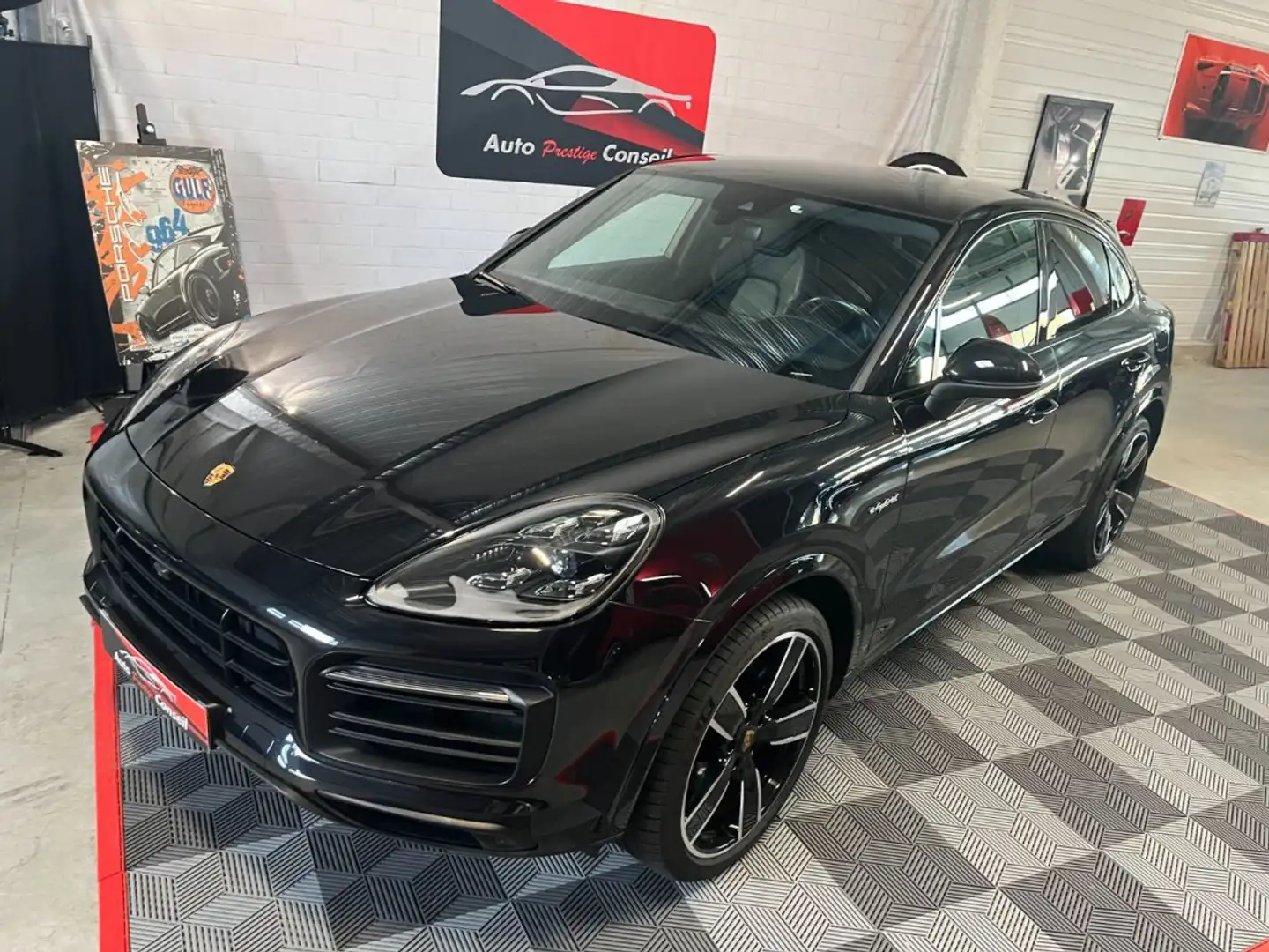 Porsche Cayenne COUPE 3.0 V6 TURBO HYBRID 340 122CH AUTOMATIQUE 4X4 Noir - 2