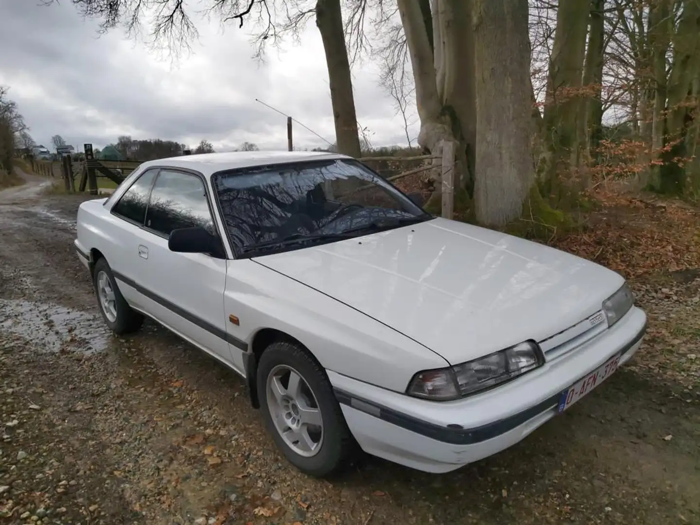 Mazda 626 Weiß - 1